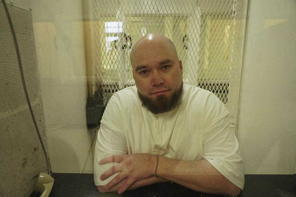 Texas ejecuta al reo que pidió morir de la mano de su sacerdote