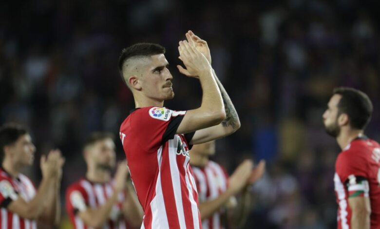 Tres leones del once titular por minutos jugados, fuera en Barcelona