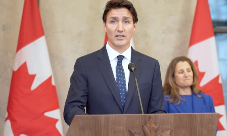 Trudeau congela el mercado de armas en Canadá; prohibe la venta y compra