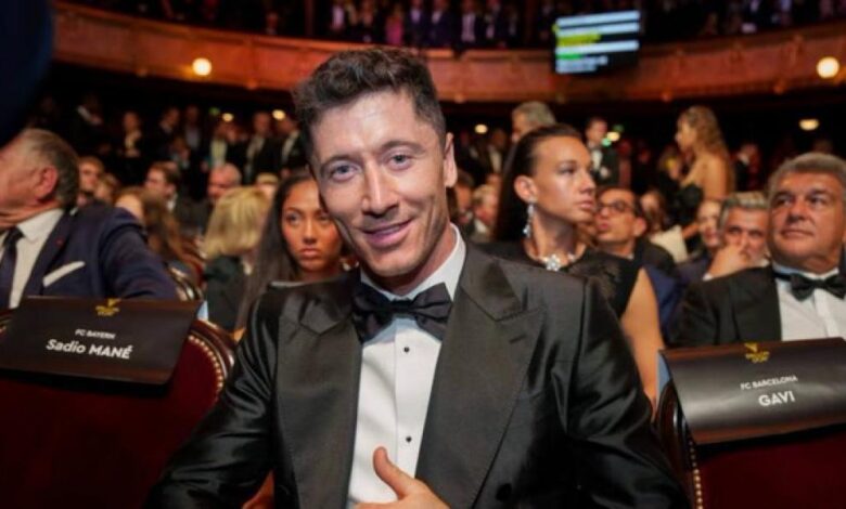 Un detalle del 'look' de Lewandowski causa furor en las redes: llevó un reloj de 43 euros