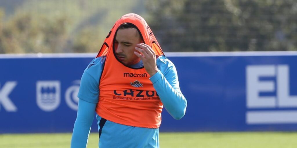 Un esguince de Gorosabel, vía libre para Sola