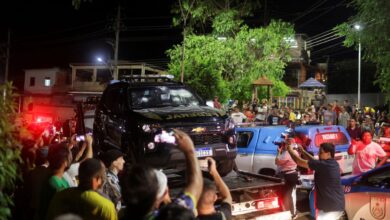 Un político aliado de Bolsonaro se atrinchera y hiere a dos policías para evitar ser detenido