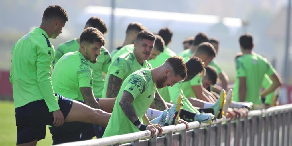 Valverde tiene a todos disponibles para Sevilla excepto Yuri y Vivian