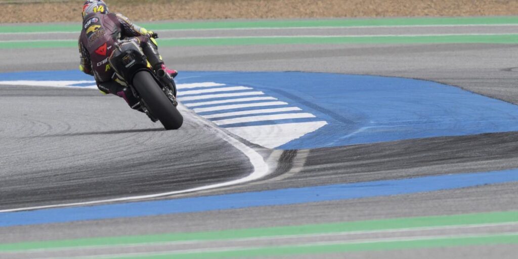 Victoria de Arbolino en una carrera a solo ocho giros