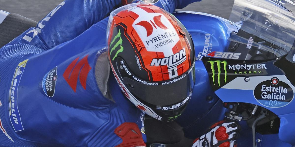 Victoria para Rins tras un memorable mano a mano final con Marc Márquez