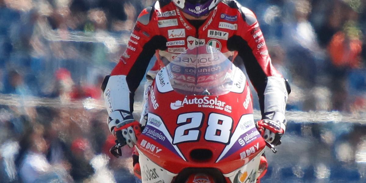 Victoria y título para un genial Izan Guevara