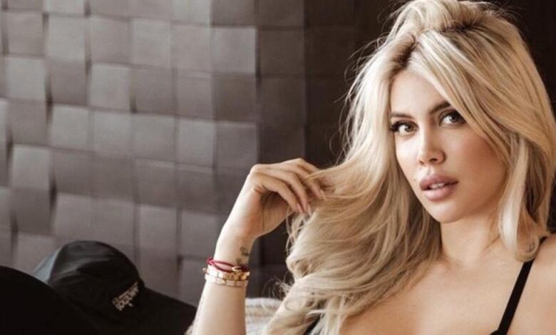 Wanda Nara arrasa en Instagram con un espectacular posado en un coche de policía