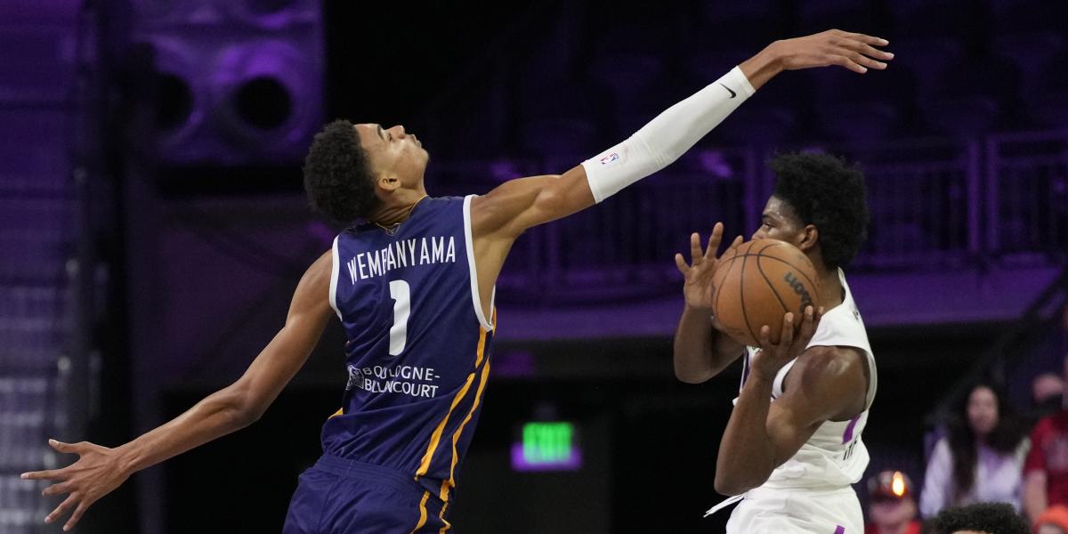 Wembanyama impresiona en su debut en Estados Unidos: ¡7 triples y 5 tapones!