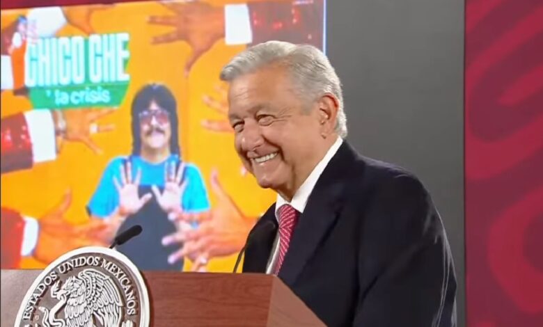 'Yo estoy enfermo, tengo varios padecimientos', confirma AMLO al ritmo de Chico Che | Video