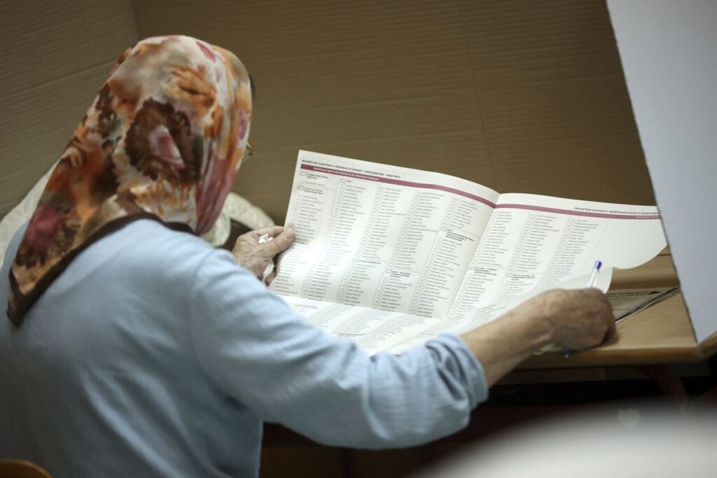https://elpais.com/internacional/2022-10-02/bosnia-se-juega-en-las-urnas-su-unidad-como-estado-multietnico.html