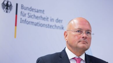 https://elpais.com/internacional/2022-10-10/polemica-en-alemania-por-los-vinculos-del-jefe-de-la-agencia-de-ciberseguridad-con-los-servicios-secretos-rusos.html