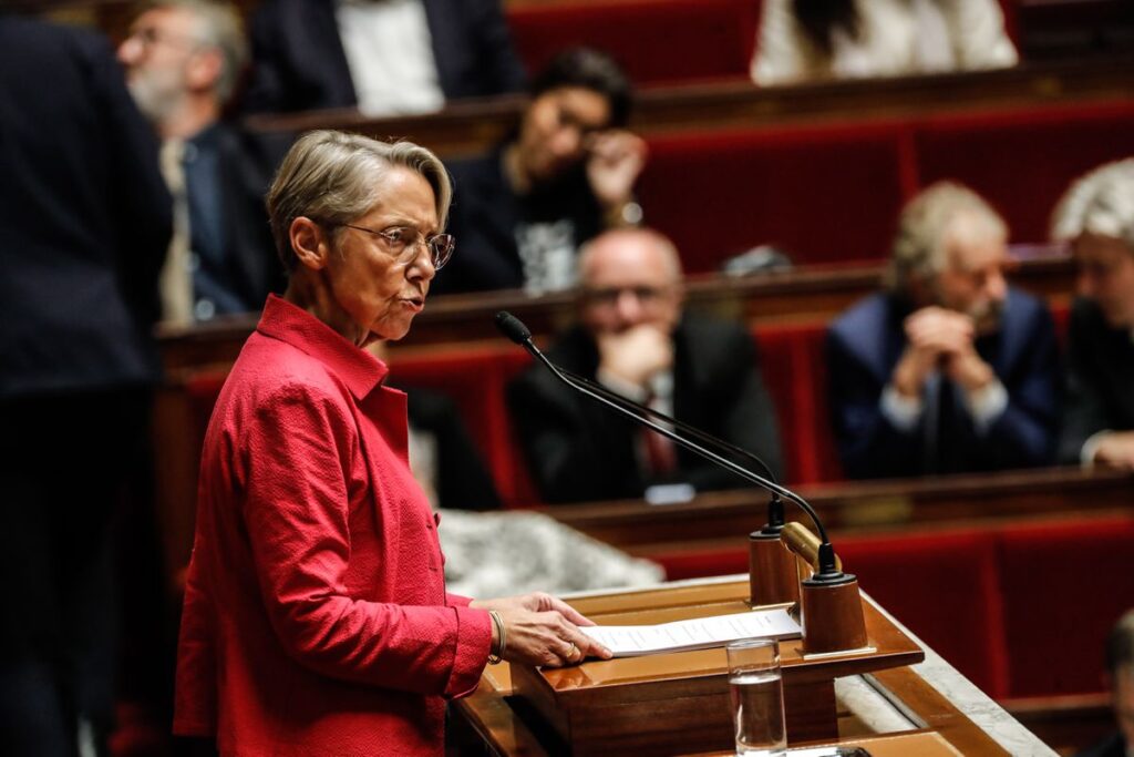 https://elpais.com/internacional/2022-10-24/el-gobierno-frances-supera-una-mocion-de-censura-de-la-izquierda-apoyada-por-le-pen.html