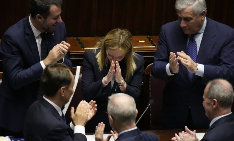 https://elpais.com/internacional/2022-10-25/meloni-nunca-he-tenido-simpatia-por-el-fascismo.html