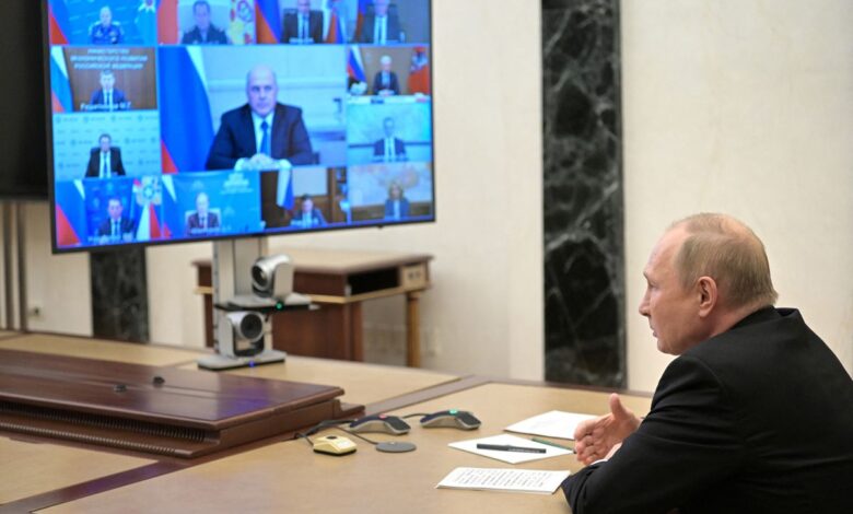https://elpais.com/internacional/2022-10-25/putin-urge-a-aumentar-la-produccion-de-equipamiento-militar-para-hacer-frente-a-la-guerra-en-ucrania.html