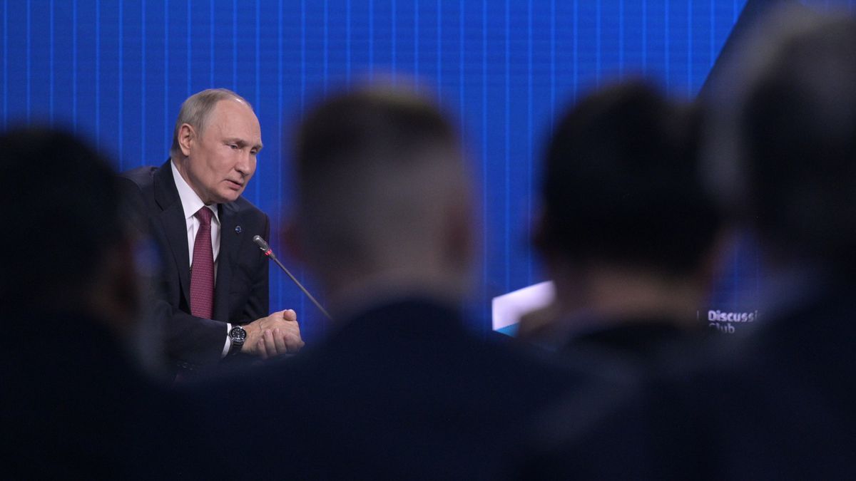 https://elpais.com/internacional/2022-10-27/putin-asegura-que-el-mundo-esta-ante-la-decada-mas-peligrosa-desde-la-ii-guerra-mundial.html