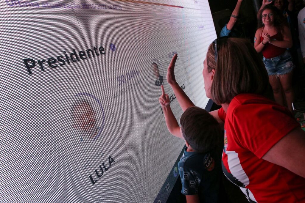 https://elpais.com/internacional/2022-10-31/las-encuestas-recuperan-su-credibilidad-en-brasil.html