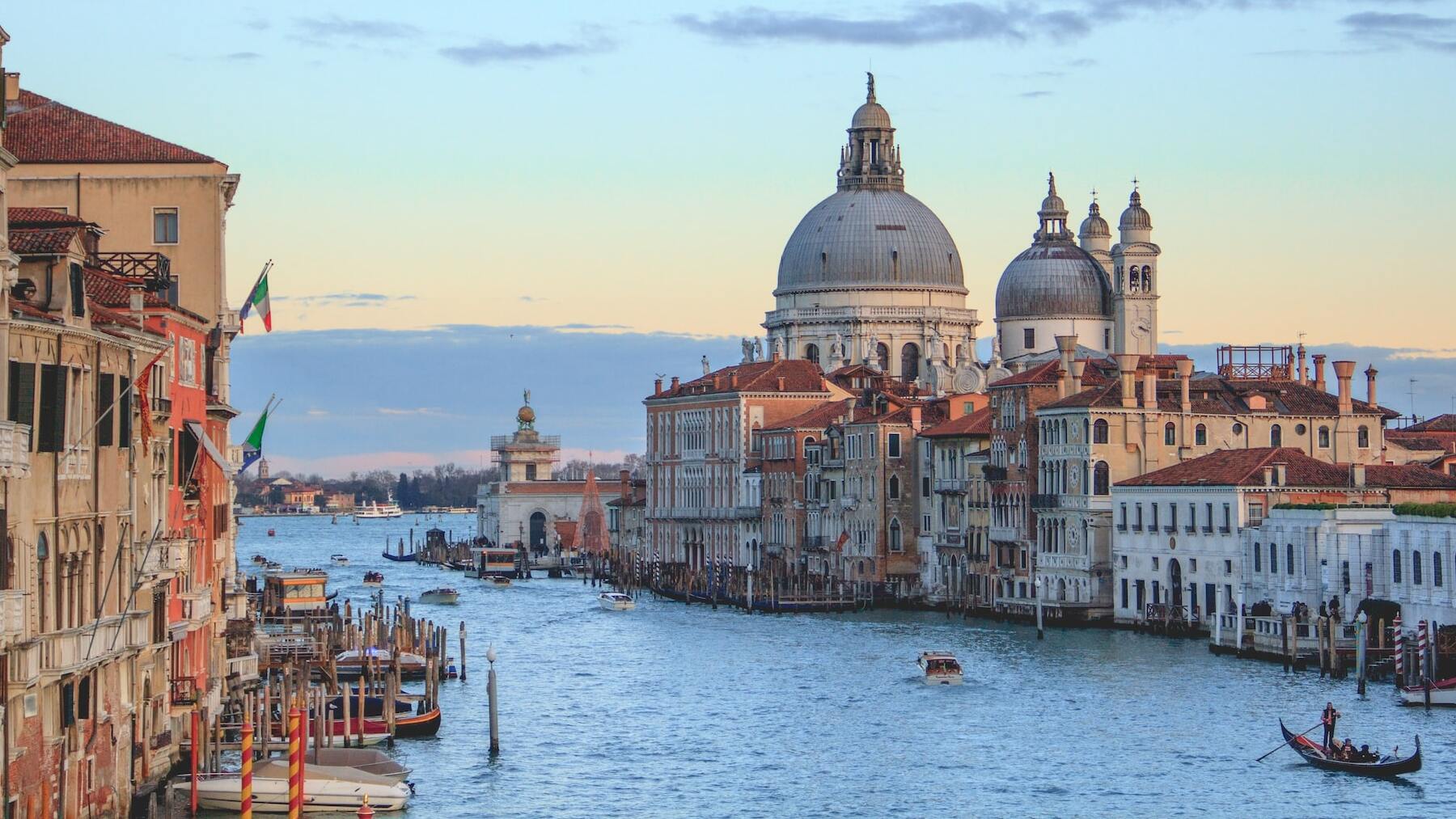 ¿Alguna vez has pensado cómo son las ambulancias en Venecia?