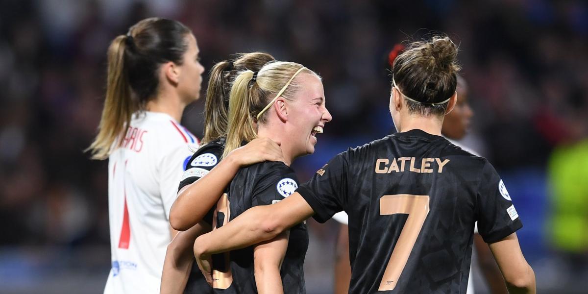 ‘Manita’ humillante del Arsenal al campeón Lyon y el Bayern remonta sufriendo