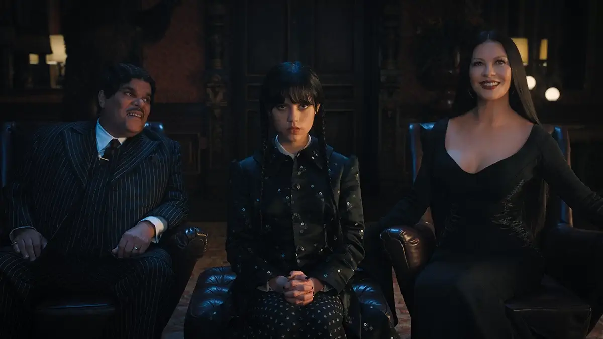 a que hora se estrena el miercoles en netflix