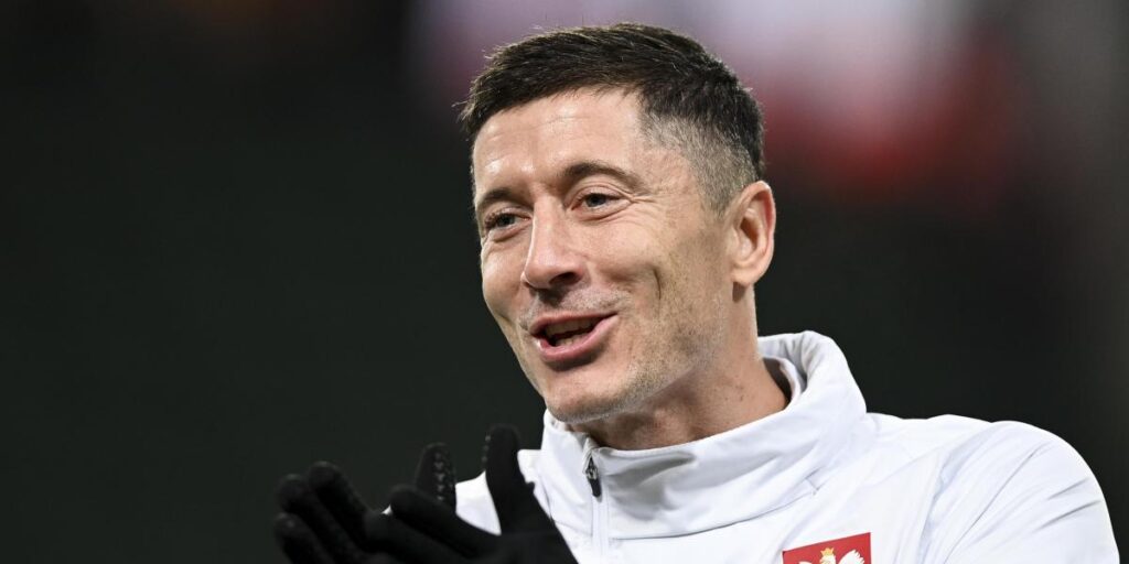 1-0: Piatek rompe el tedio; Lewandowski descansa