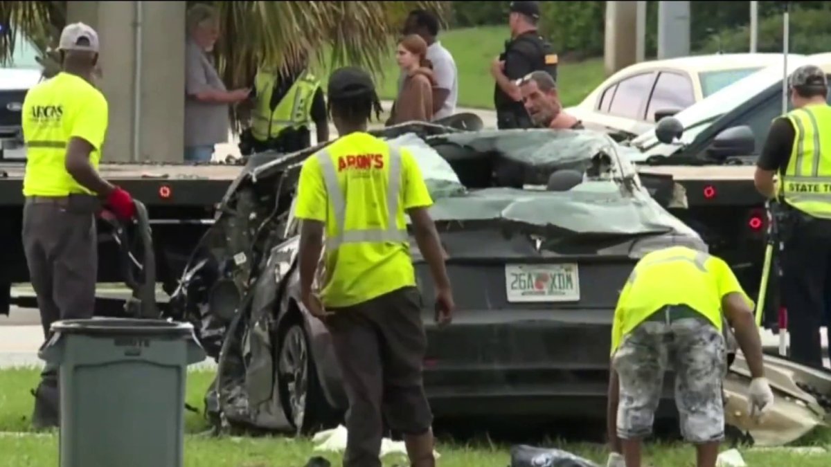 imágenes de accidente de Tesla que dejó 4 muertos