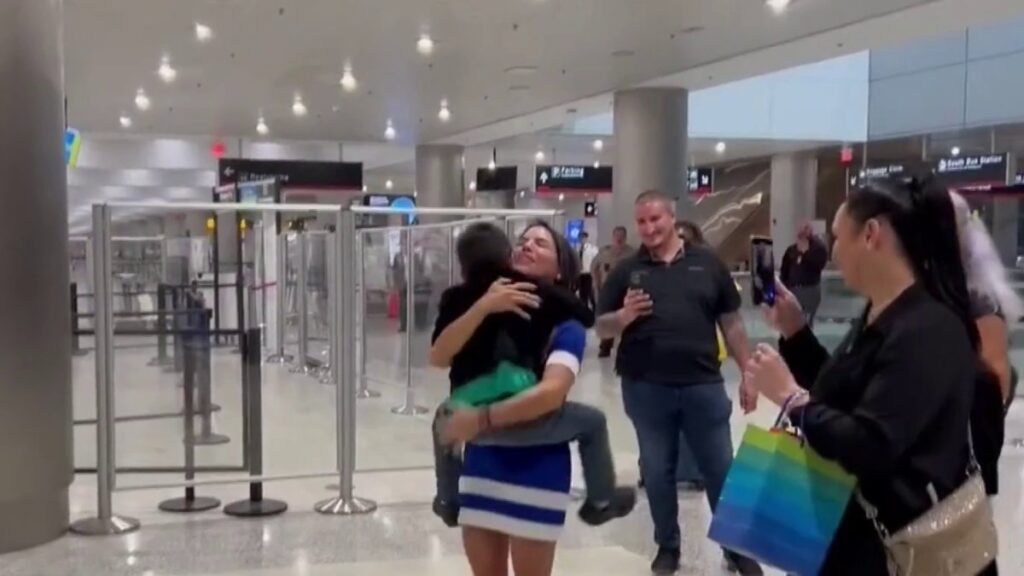 Madre de Miami se reencuentra con su hijo tras secuestro