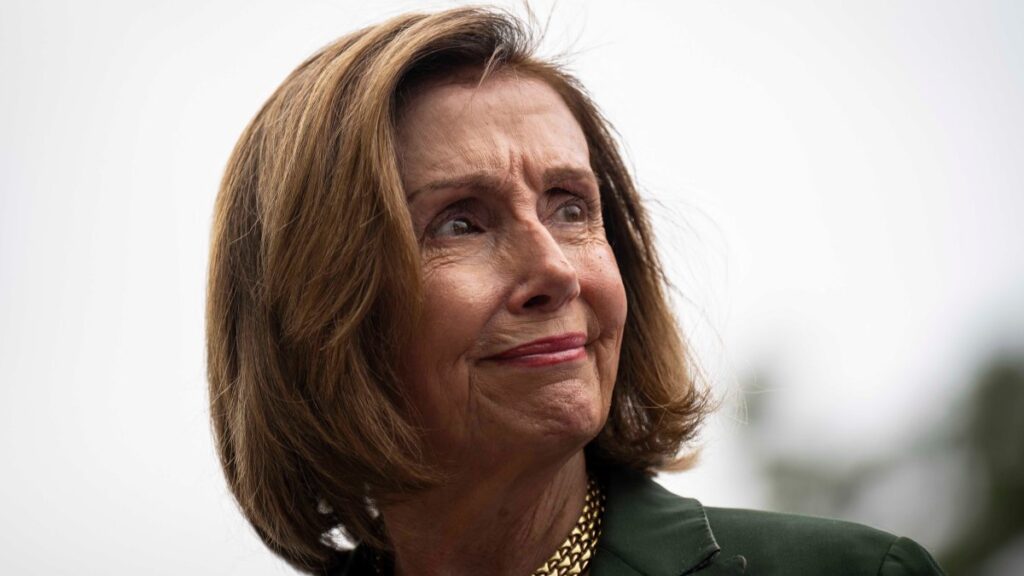 Pelosi se sincera sobre el ataque a su esposo: “Estaba muy asustada”