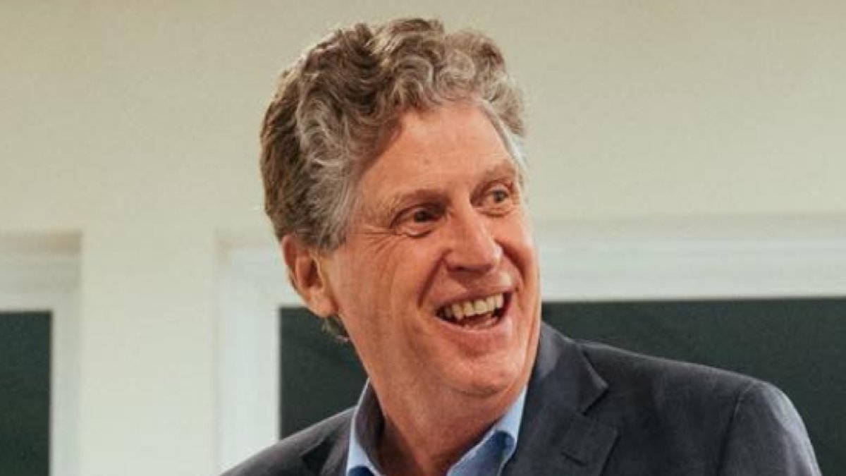 El demócrata Dan McKee se proyecta ganador de la gobernación de Rhode Island, según NBC News