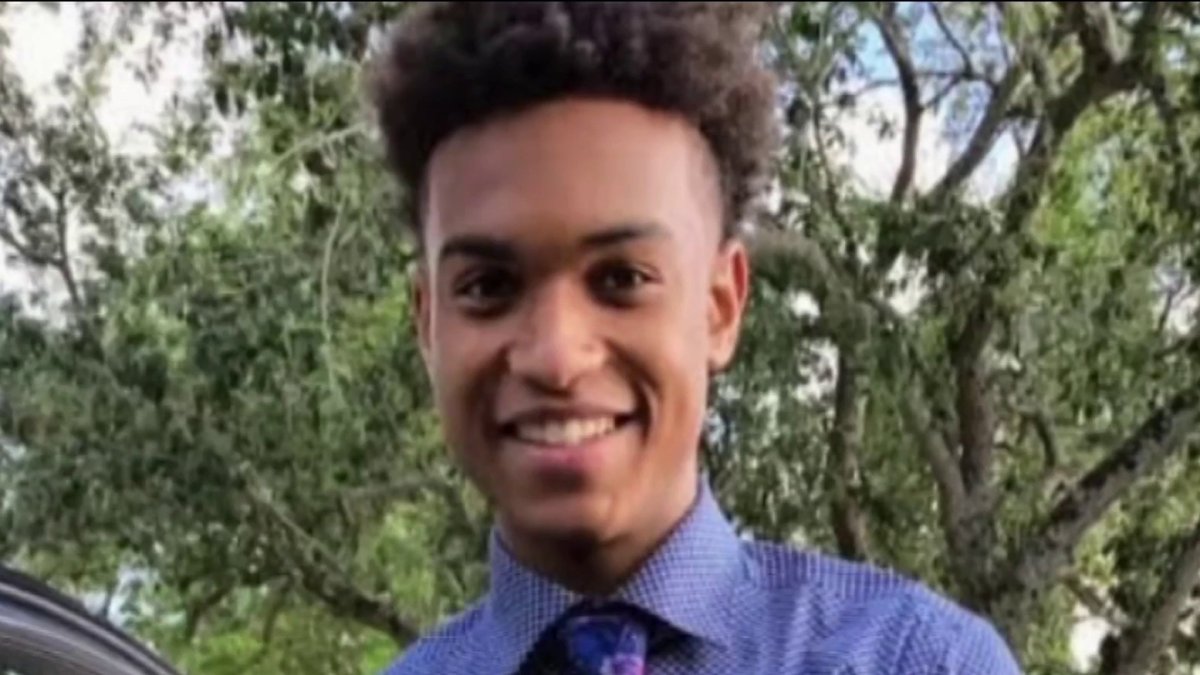 Joven supuestamente baleado por conductor de Uber