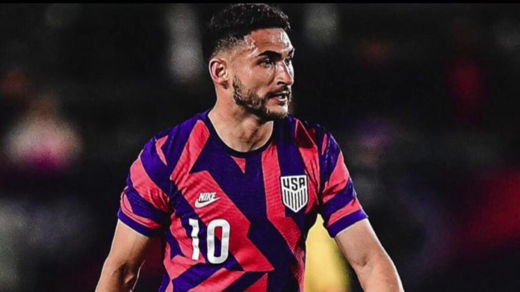 Pico Rivera muestra su orgullo por estrella del fútbol local en la Copa Mundial