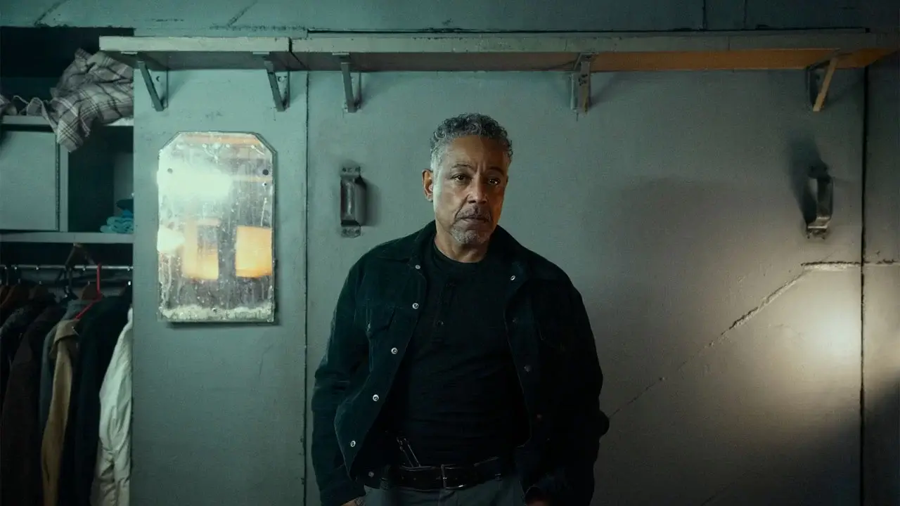 La serie Kaleidoscope netflix crime heist llegará a netflix en enero de 2023 giancarlo esposito 3