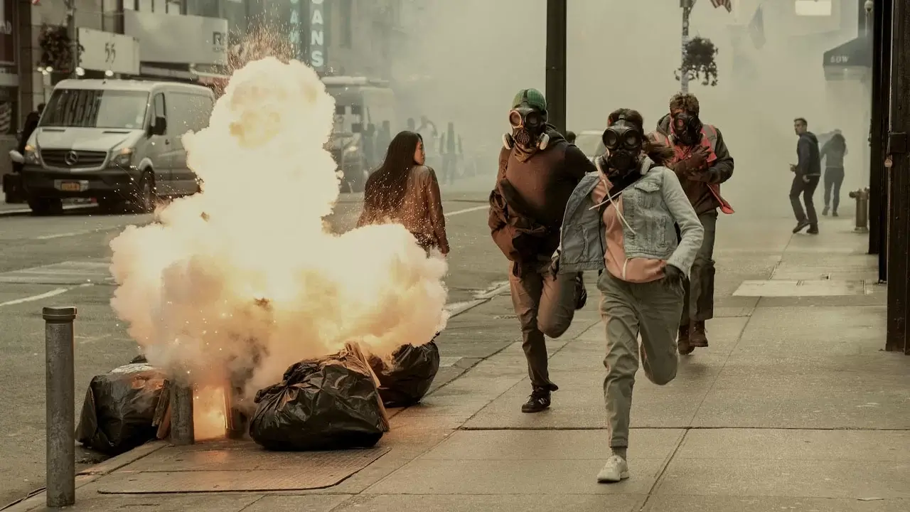 La serie Kaleidoscope netflix crime heist llegará a netflix en enero de 2023 máscara antigás