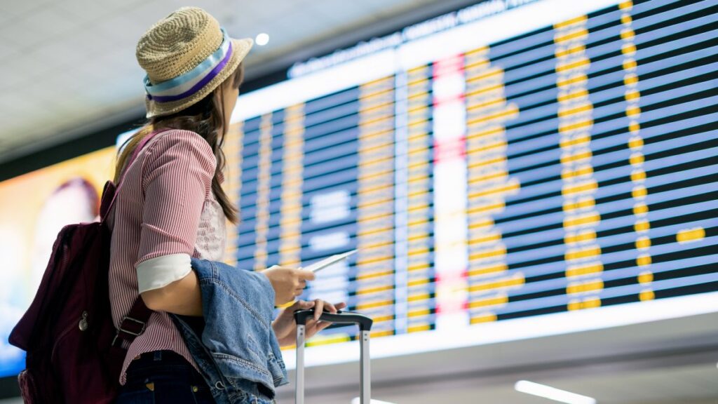 Más de 2,500 vuelos retrasados por el mal tiempo tras Thanksgiving