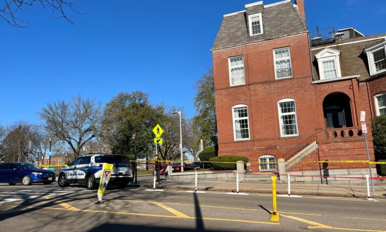 Policía de Boston dice que se encontraron restos de 4 bebés en un apartamento South Boston