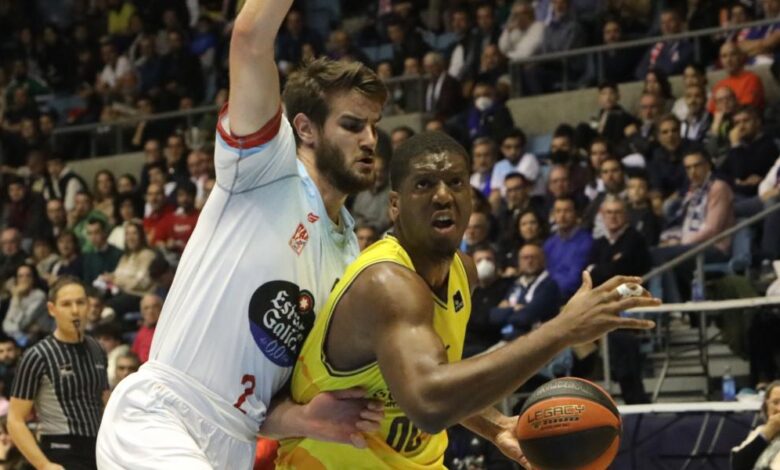 58-82: El Gran Canaria arrolla a un triste Obradoiro