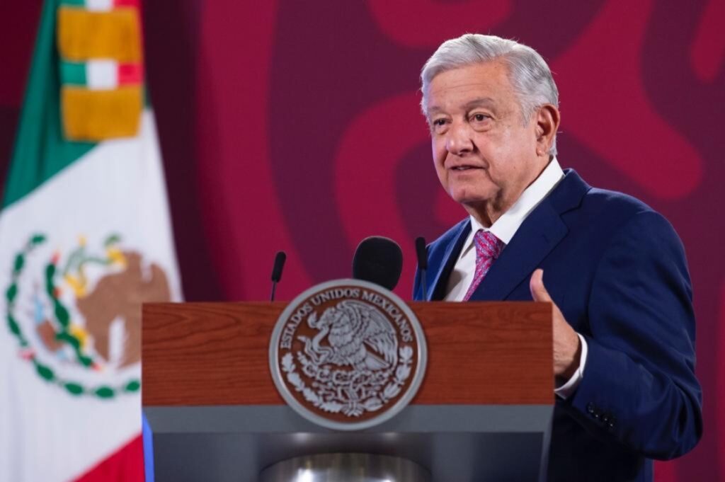 AMLO rehuye a debate con Episcopado por reforma electoral: 'es su visión y la respetamos', dice
