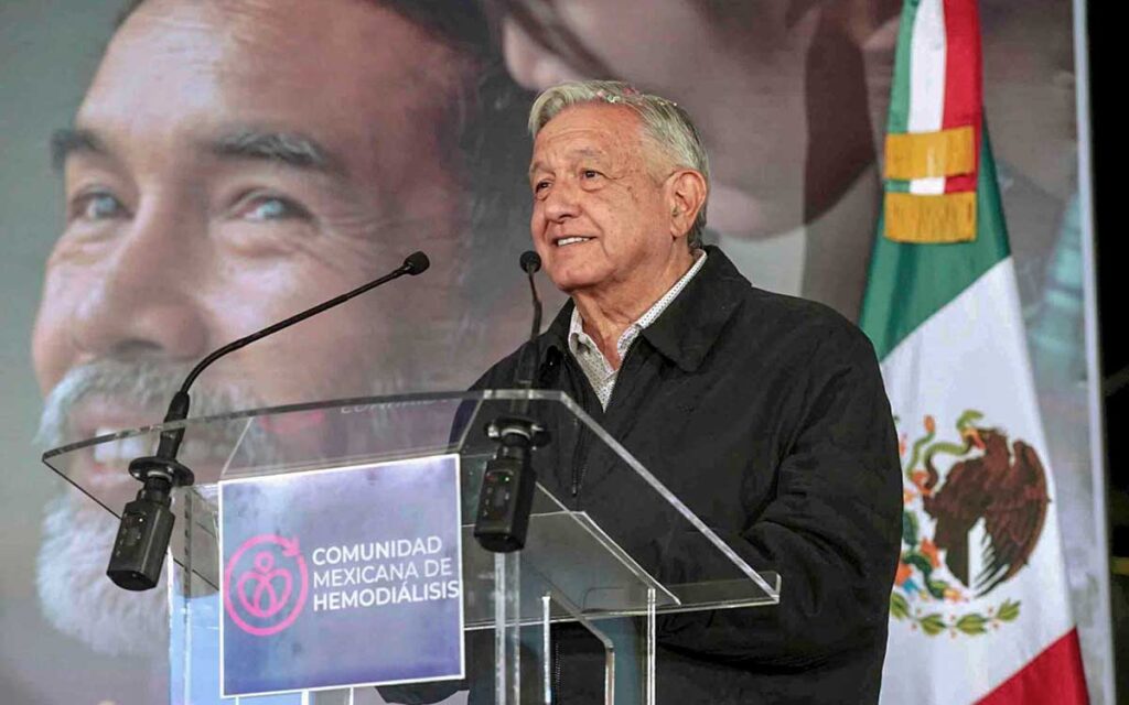 AMLO ve cerca acuerdo para aumentar salario mínimo; pide a empresarios ganancias 'razonables'
