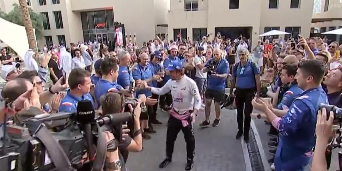 Alpine le hace el pasillo a Alonso