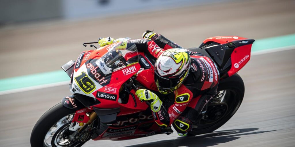 Álvaro Bautista, segundo campeón del mundo español de Superbikes