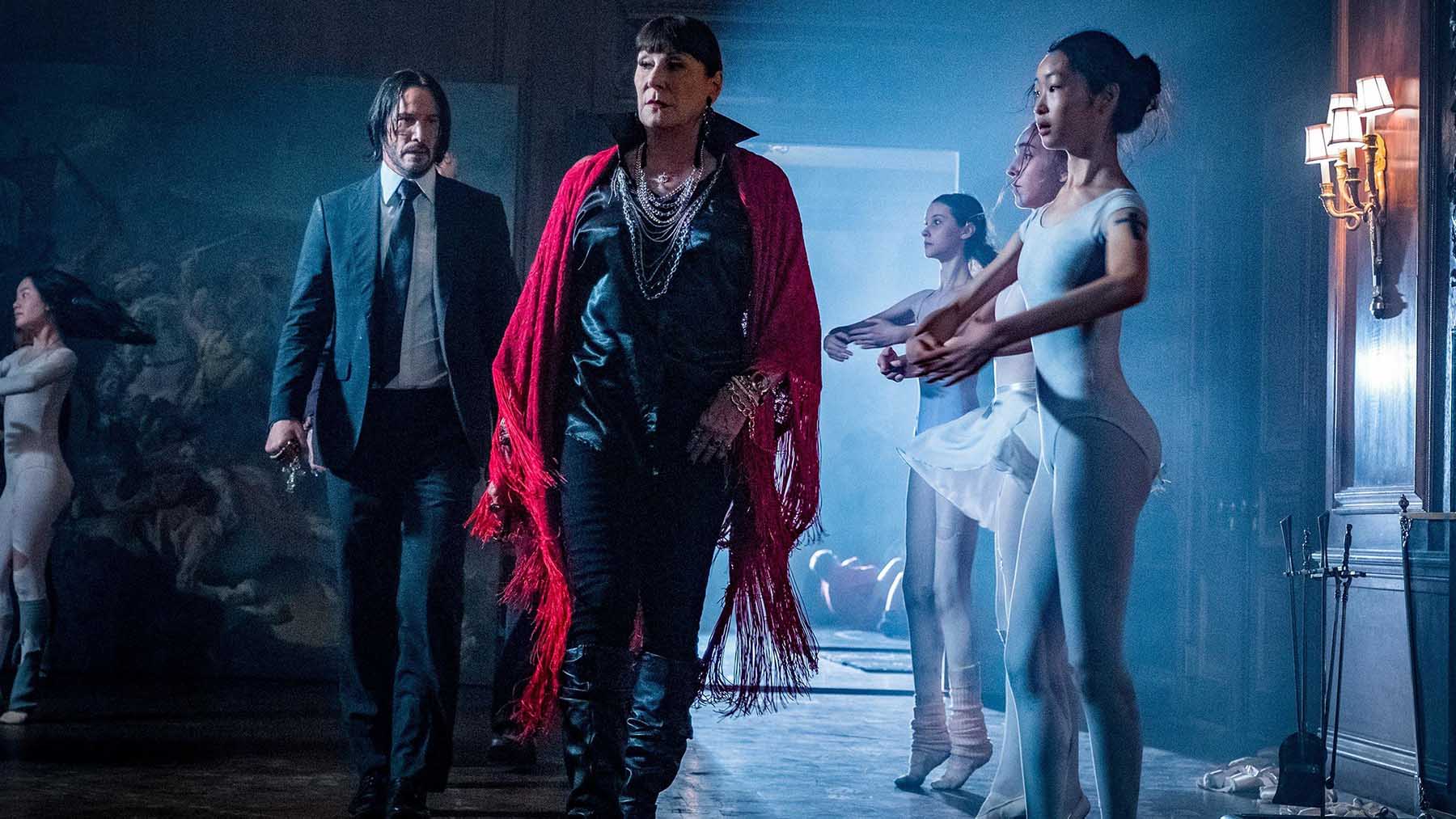 Anjelica Huston regresa a su personaje en ‘Ballerina’, el spin-off de John Wick