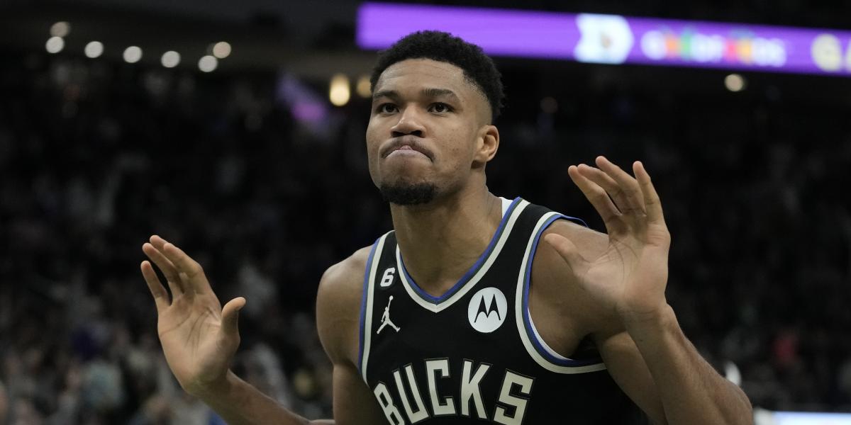 Antetokounmpo hace lo que quiere con unos Cavaliers que piden a gritos a Ricky