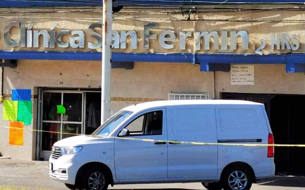 Balean e incendian clínica en Celaya