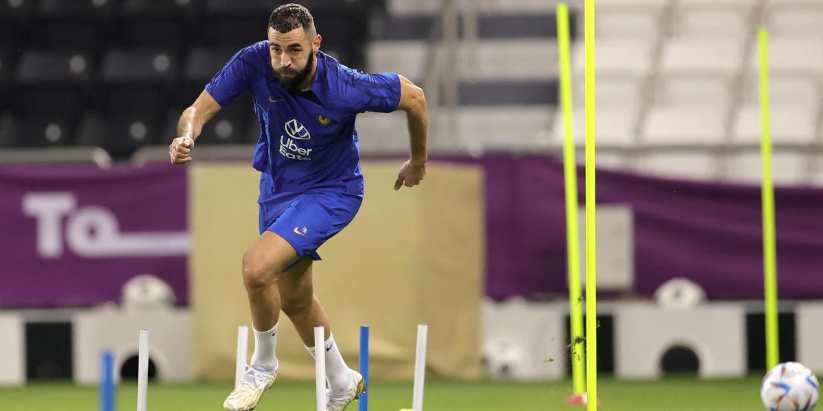 Benzema se ejercita al margen del grupo