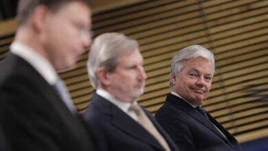 Bruselas exige congelar fondos europeos a Hungría por las violaciones del Estado de derecho
