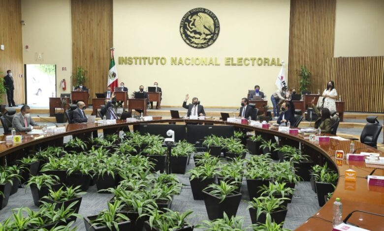 CNDH pide transformar el INE; le acusa de sabotear la ‘voluntad del pueblo’