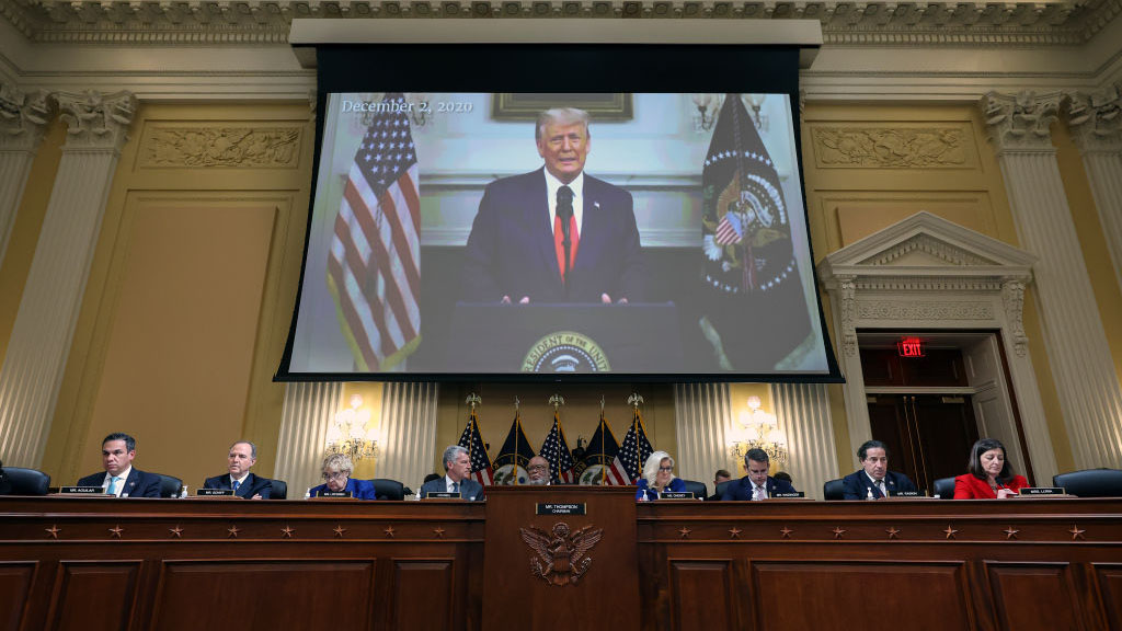 Comisión que investiga ataque al Capitolio amplía plazo para que Trump entregue documentos