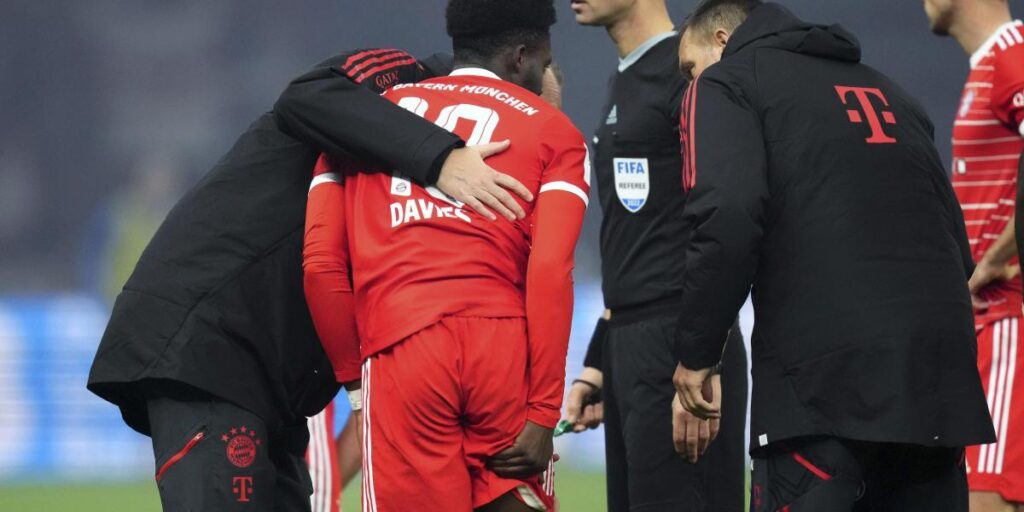 Comunicado del Bayern por Alphonso Davies