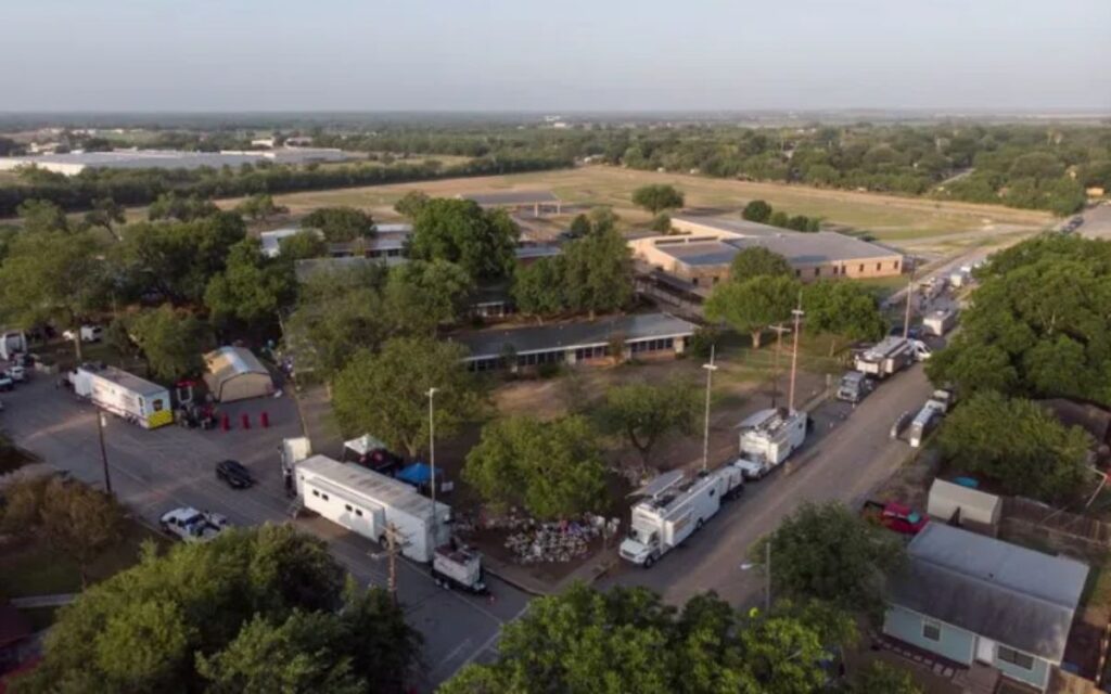 Construirán nueva escuela en Uvalde; demolerán primaria donde ocurrió masacre