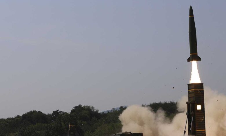 Corea del Sur responde a Pyongyang y lanza tres misiles balísticos