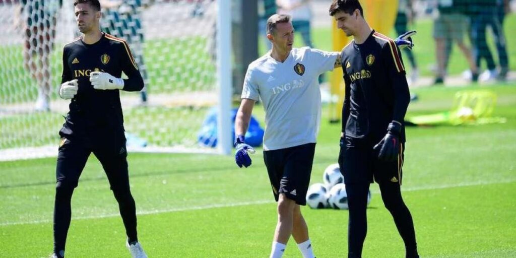 Courtois, cobijado por un ex del Espanyol en Bélgica